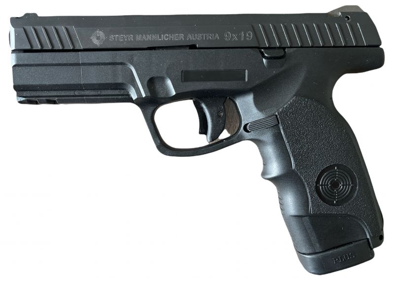 Pistolet STEYR L9-A1 cal.9mm PARA 