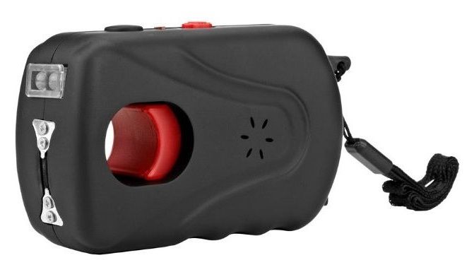 Poing electrique shocker PIRANHA SP3000+ 3 000 000 Volts avec lampe