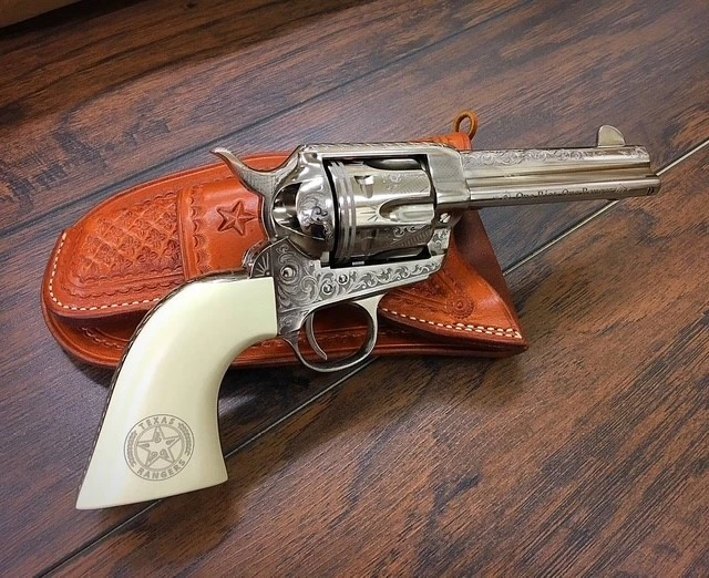 Revolver PIETTA 1873 SA canon 4"3/4 cal.357 Mag -38 Sw Special "Série Limitée CHUCK NORRIS"
